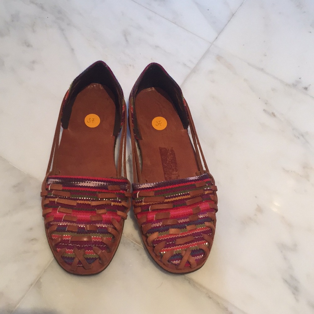 Woven shoes